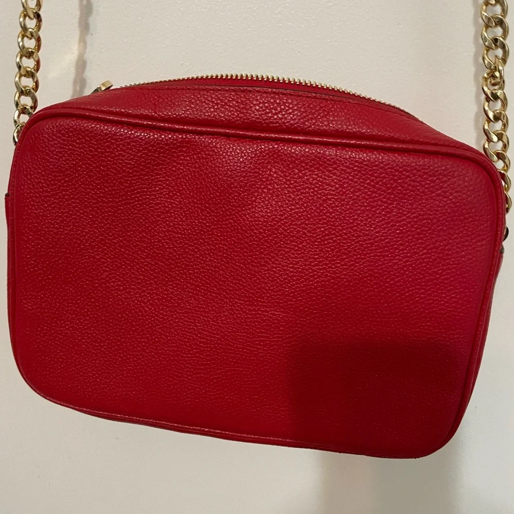 Michael Kors Red Fulton Pebbled Leather Crossbody Bag zip top chain/Buckle strap